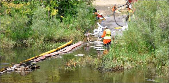 KALAMAZOO RIVER OIL SPILL KALAMAZOO RIVER OIL SPILL