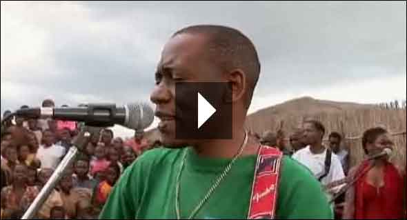 Mozambique Guitar Hero Mozambique Guitar Hero Feliciano dos Santos PBS Frontline Ned Breslin WASH ESTAMOS