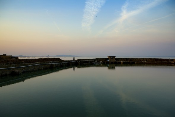 Click to enlarge. china aquaculture shandong aoshawei bay quindao dawn morning fishing boat