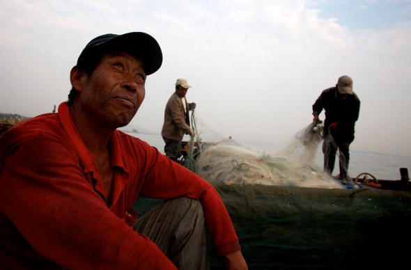 Click to enlarge. china fishing industry aquaculture fisherman fishermen