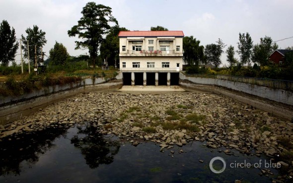 Click to enlarge. Ba Yi Canal Hun River China water irrigation network rice fields Su Jia Tun district Shenyang Liaoning Province agriculture food production