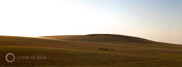 Click to enlarge. Xilingol Grasslands Xilinhot Inner Mongolia desertification erosion sand