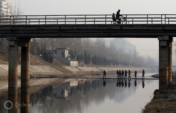 Beijing Canal Choke Point China Water Pollution eutrophication agriculture fertilizer runoff irrigation canal