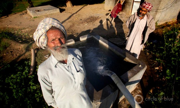 Punjab irrigation water well electric pump farm farming wheat crop rice paddy water table aquifer electricity generation Choke Point India water food energy nexus Circle of Blue Wilson Center Punjab Title: Irrigation well in Punjab, India