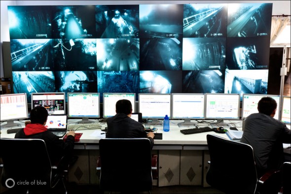 Inside the control room of the Ordos mine, operated by Shenhua Group. Photo ©Toby Smith, Reportage by Getty Images