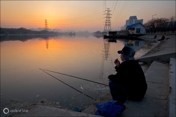 China Yellow River pollution fishing fish fisherman Aaron Jaffe Circle of Blue