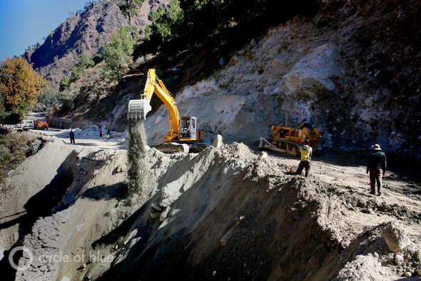 More than 9,000 kilometers of roads were damaged by the flood, and over 1,000 kilometers of roads disappeared or were torn apart. Much of the damage was caused by innumerable landslides. Photo: Dhruv Malhotra