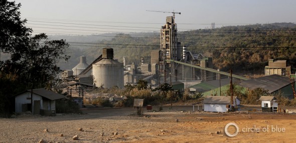 Since 1999, seven big cement plant plants have been constructed in the Jaintia Hills. They receive limestone from local mines, are powered by captive coal-fired electrical plants, and produce almost 18,000 tons of cement daily. Landowners along the Lukha River are convinced that drainage from limestone mines is a factor in why the river turns blue.