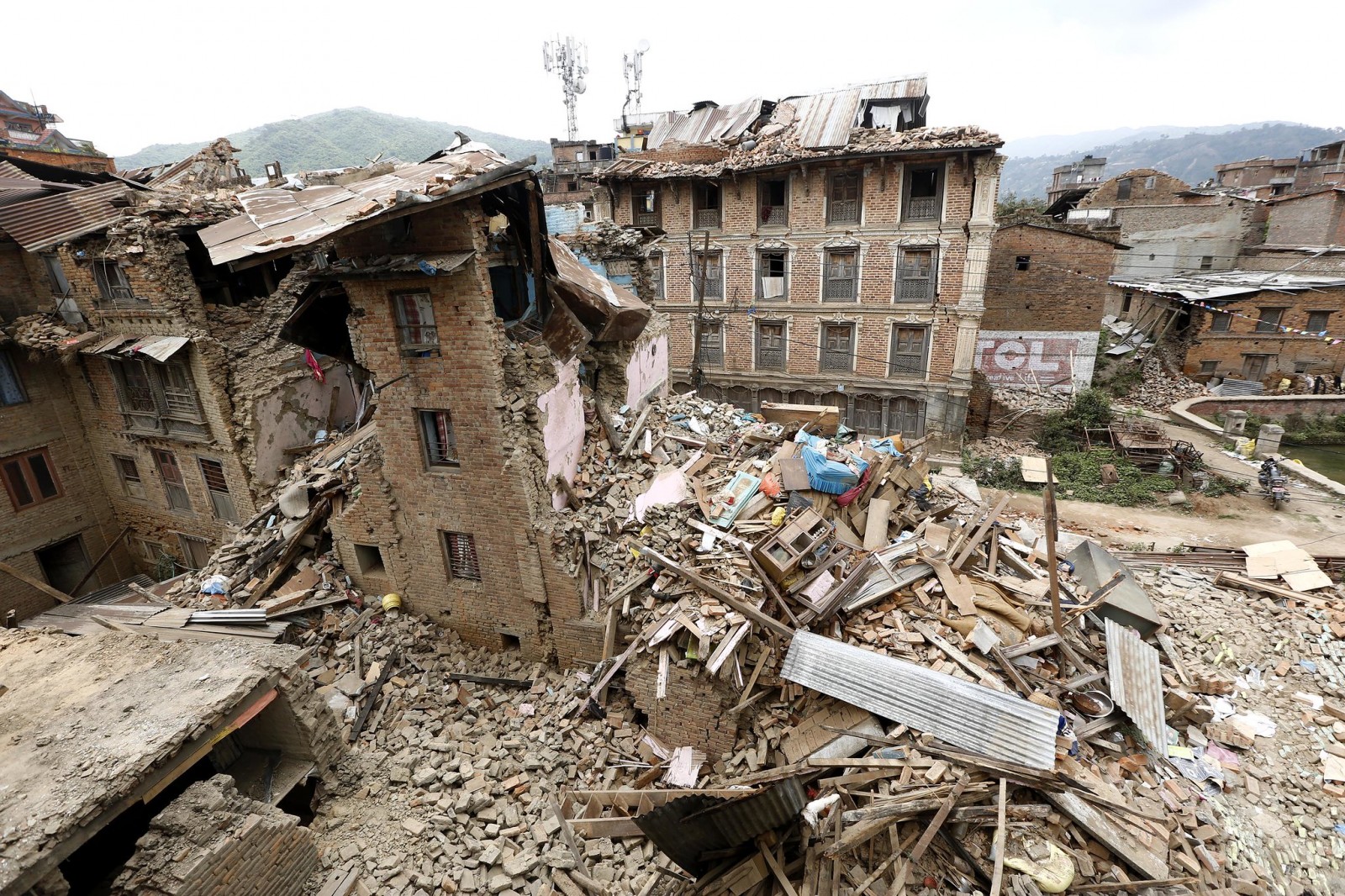 Nepal april 25 earthquake building collapse Kathmandu disaster