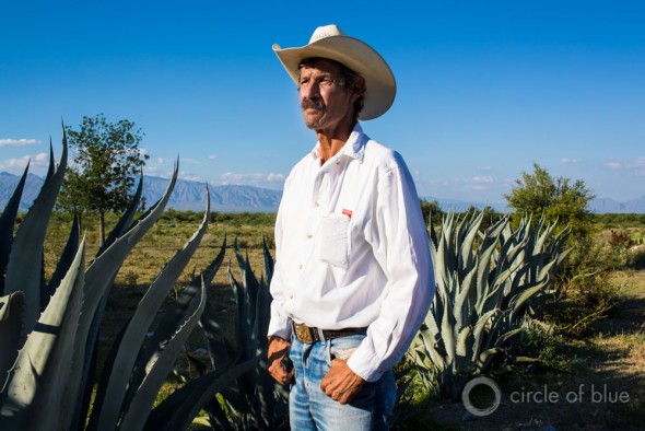 Alfonso Gonzalez is a cattle farmer who actively participates in conservation initiatives around Cuatro Ciénegas.  In one effort, a  pond on his property was restored to its original state, leading the area around it to regenerate humidity and lush flora and fauna.