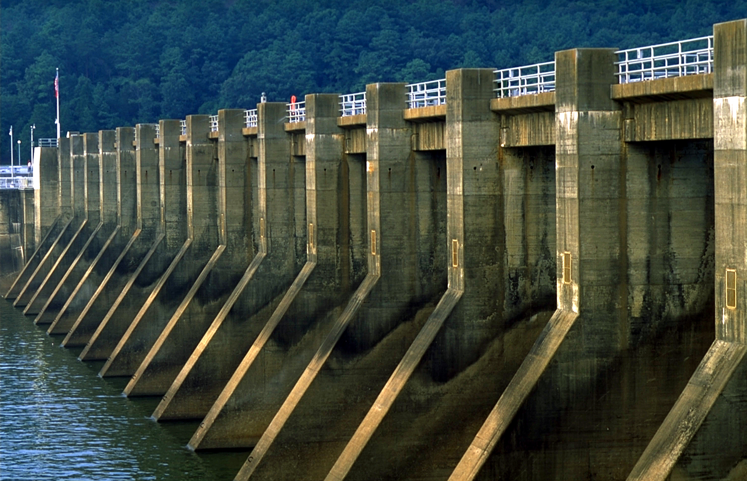 Guntersville Dam is a federally operated facility on the Tennessee River in northeastern Alabama. But most Alabama dams -- nine out of 10 -- are privately owned. The state does not know the condition or location of many of them.