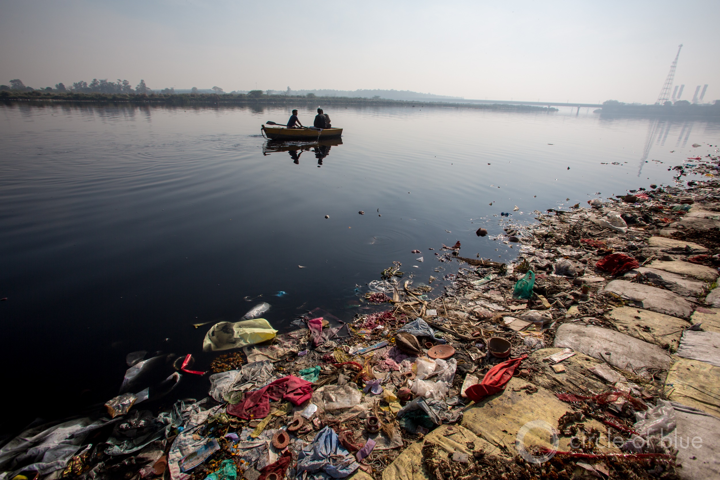 The Yamuna River flows through Delhi, the capital of India. The world's second most populous country faces severe water and climate challenges. Photo © J. Carl Ganter / Circle of Blue